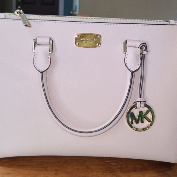 Michael Kors purse - Picture 1 of 3